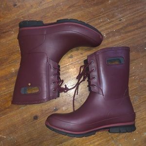 Size 10 Burgundy BOGS Rainboots